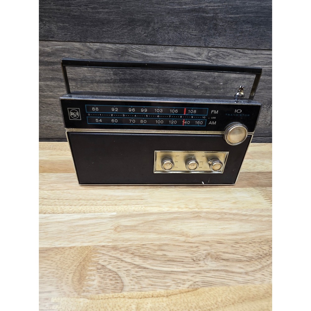 Vintage RCA 10 Transistor AM/FM Portable Radio Black Chrome Model RHM80EK